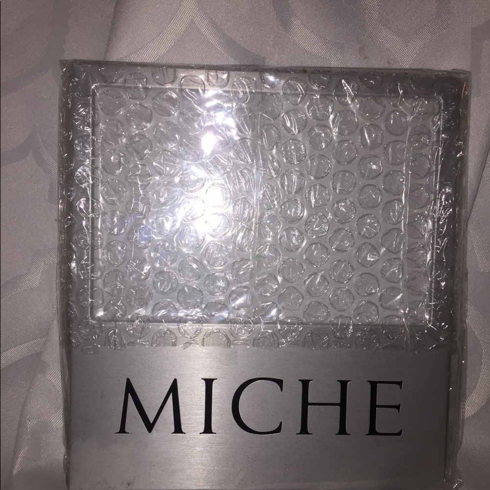 🌺 Miche picture frame. New in original box.